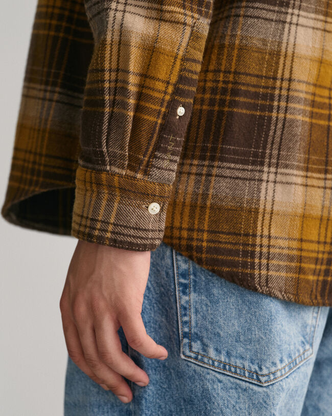 Relaxed&nbsp;fit ‑mitoitettu ruutupaita paksusta flanellista