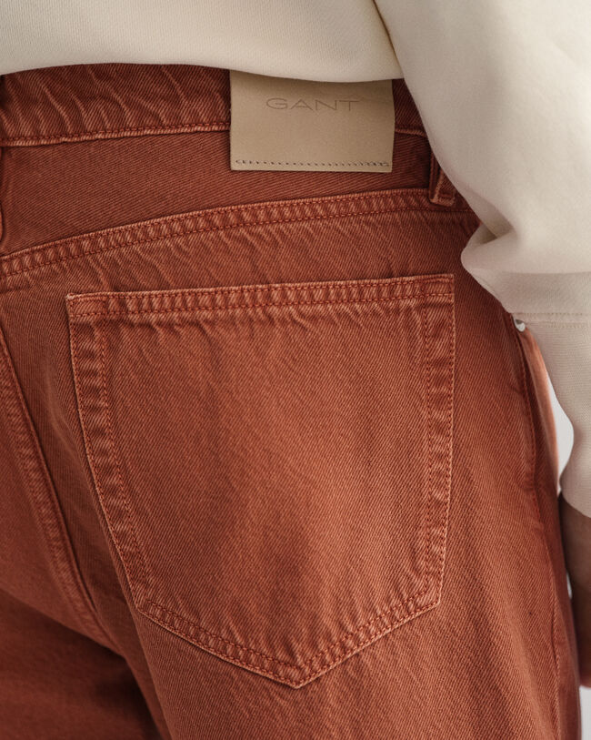 V&auml;rilliset regular fit ‑mitoitetut Arley-farkut