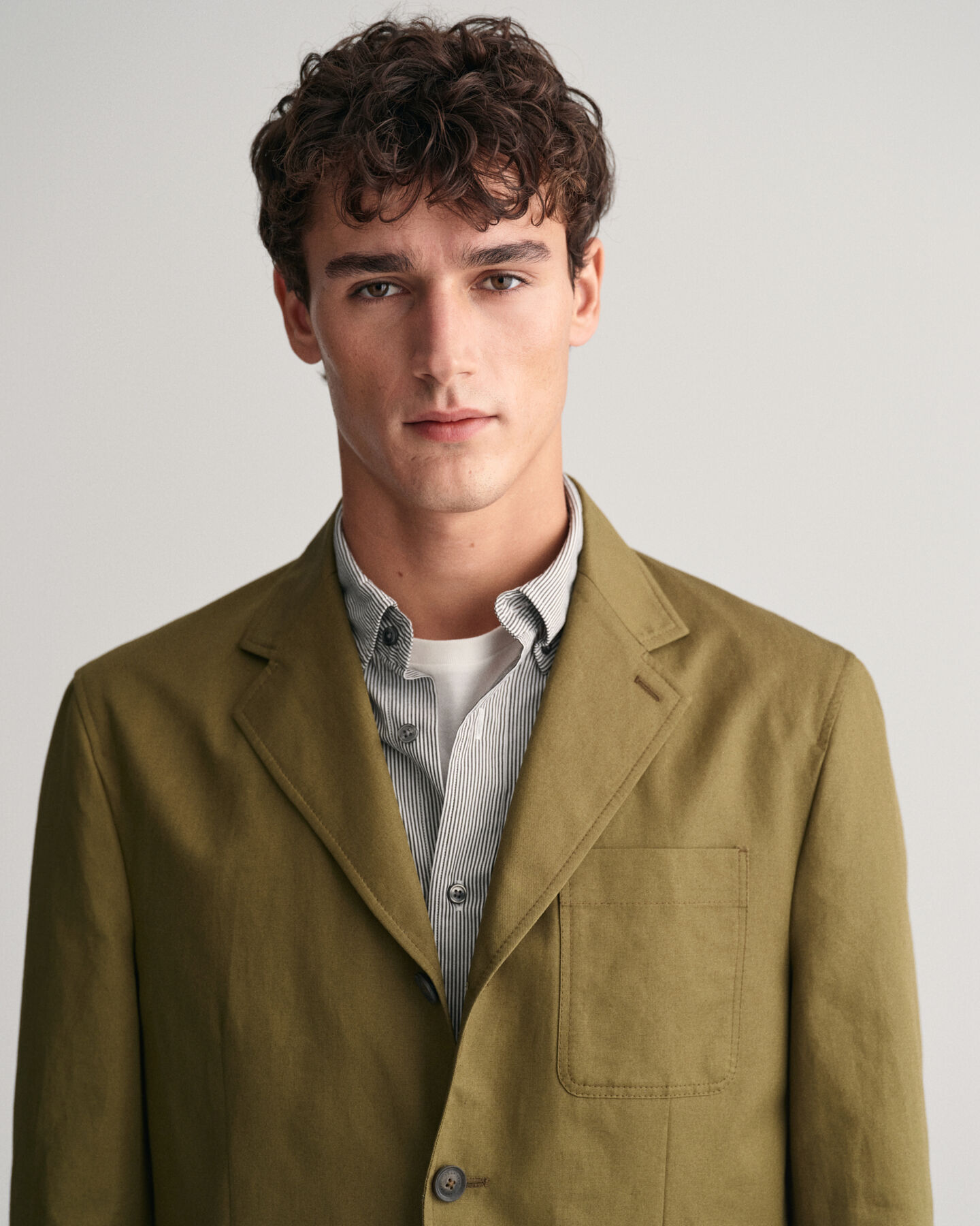 Regular fit ‑mitoitettu puuvillableiseri