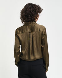 Regular fit ‑mitoitettu taskullinen paita