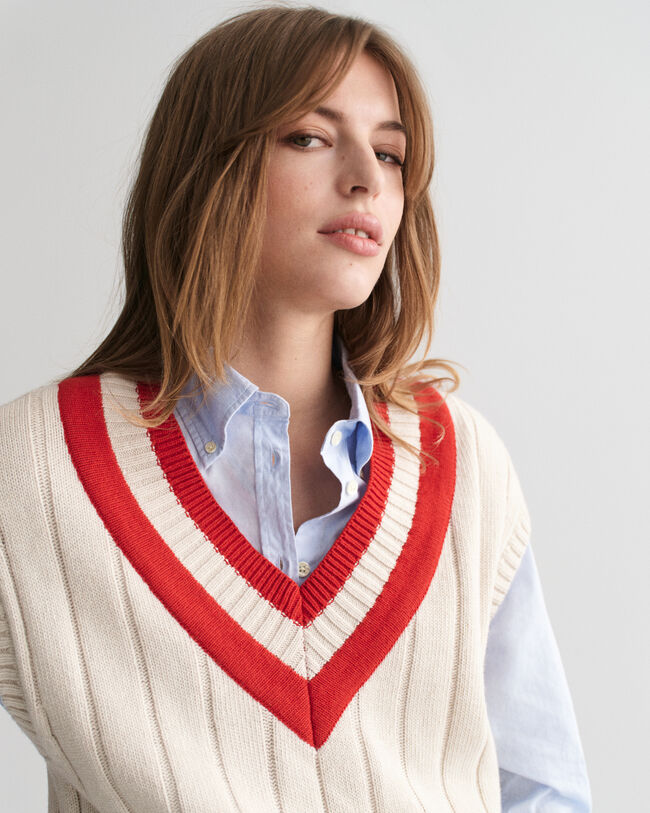 Kontrastiv&auml;rinen liivi, v‑p&auml;&auml;ntie