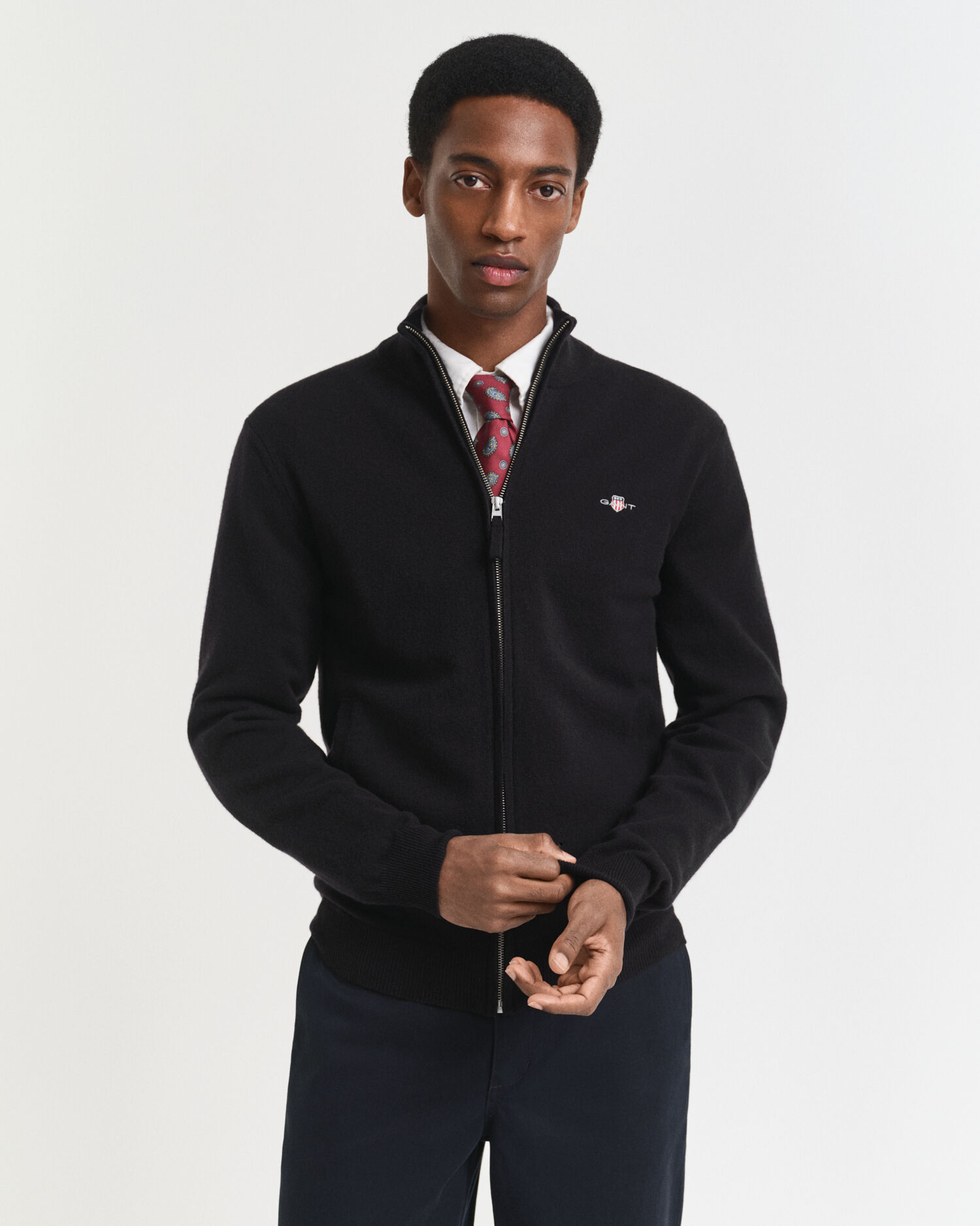 Vetoketjullinen neuletakki ohutta lampaanvillaa