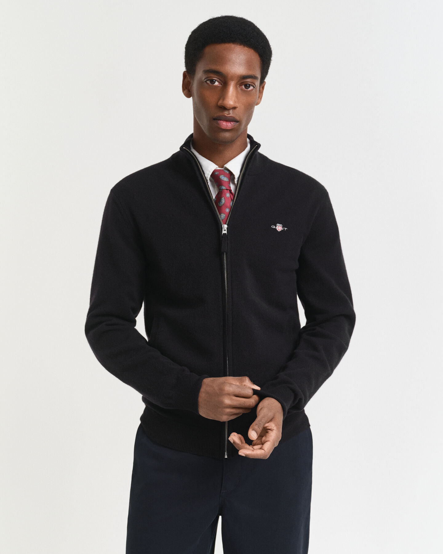 Vetoketjullinen neuletakki ohutta lampaanvillaa