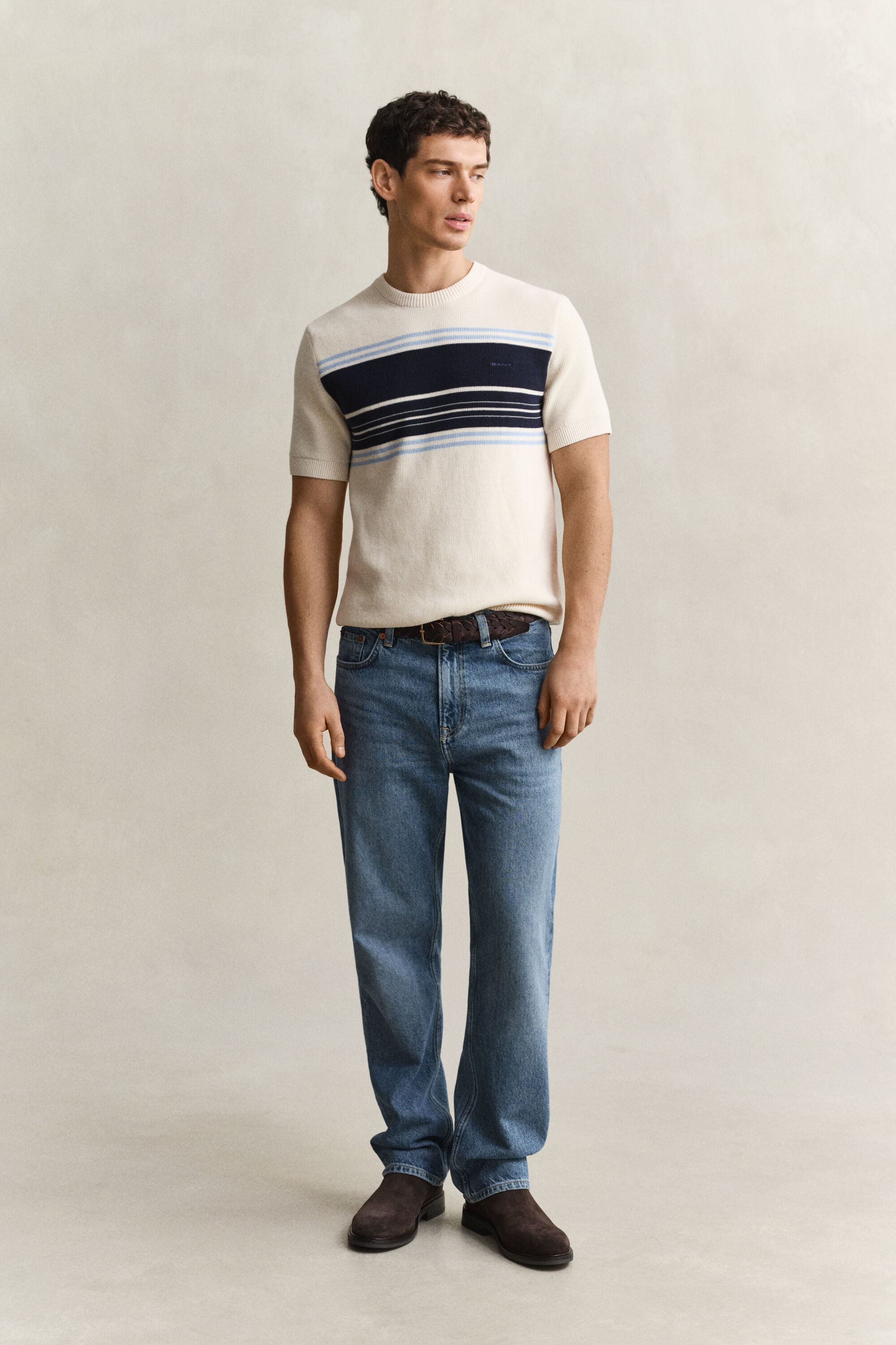 Straight fit ‑mitoitetut farkut