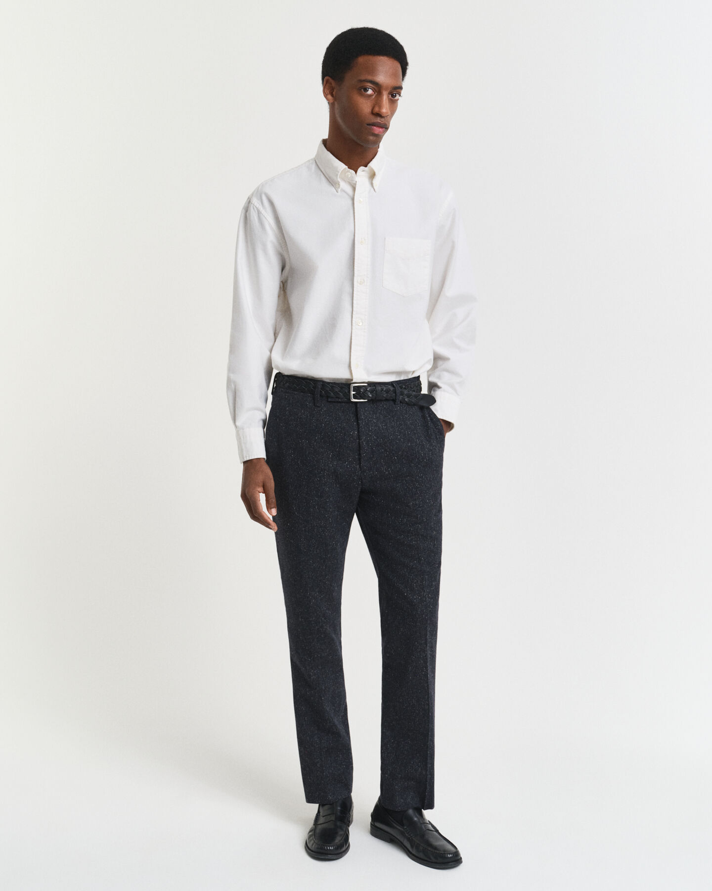 Slim fit ‑mitoitetut Donegal-puvunhousut