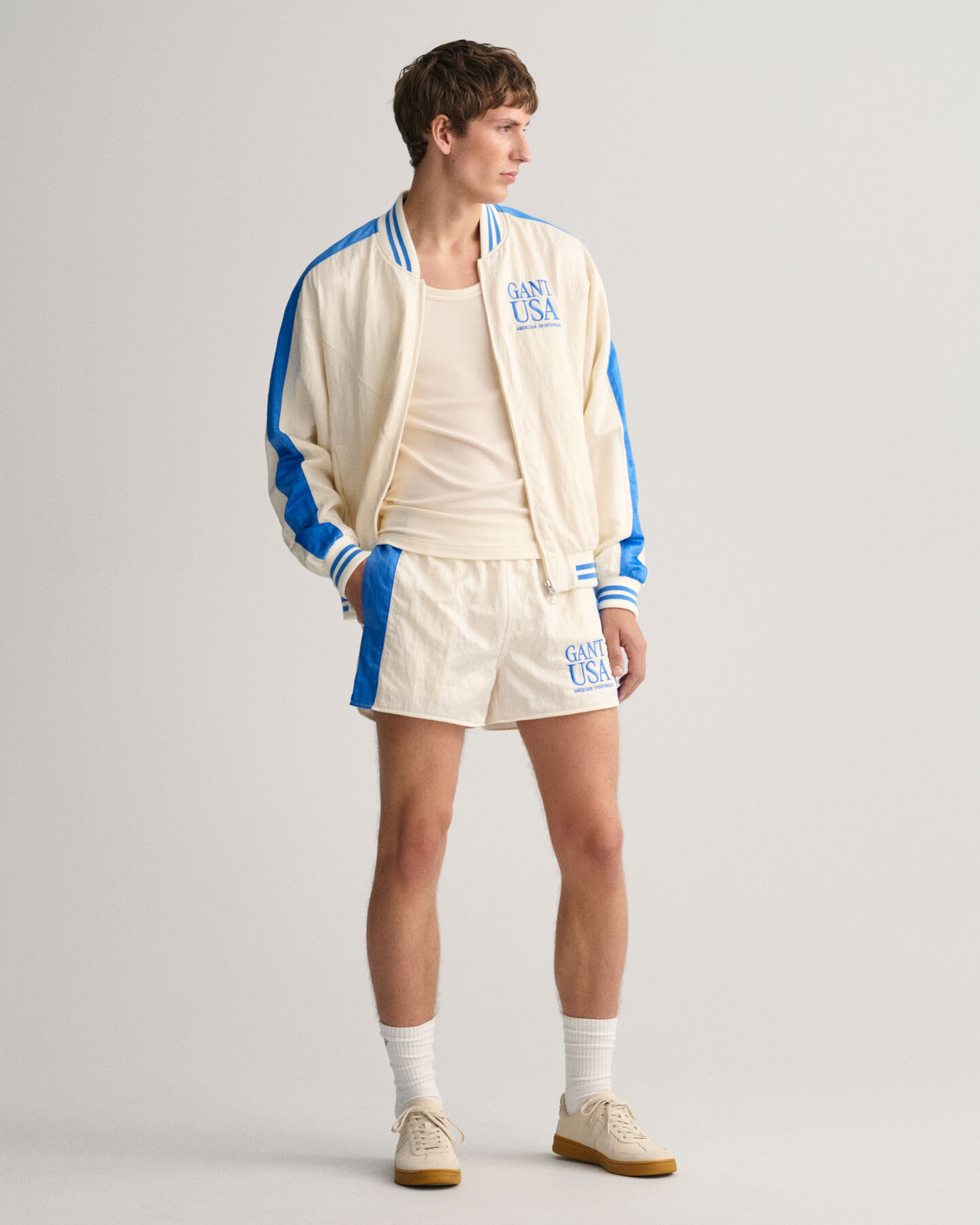 Satiiniset juoksushortsit