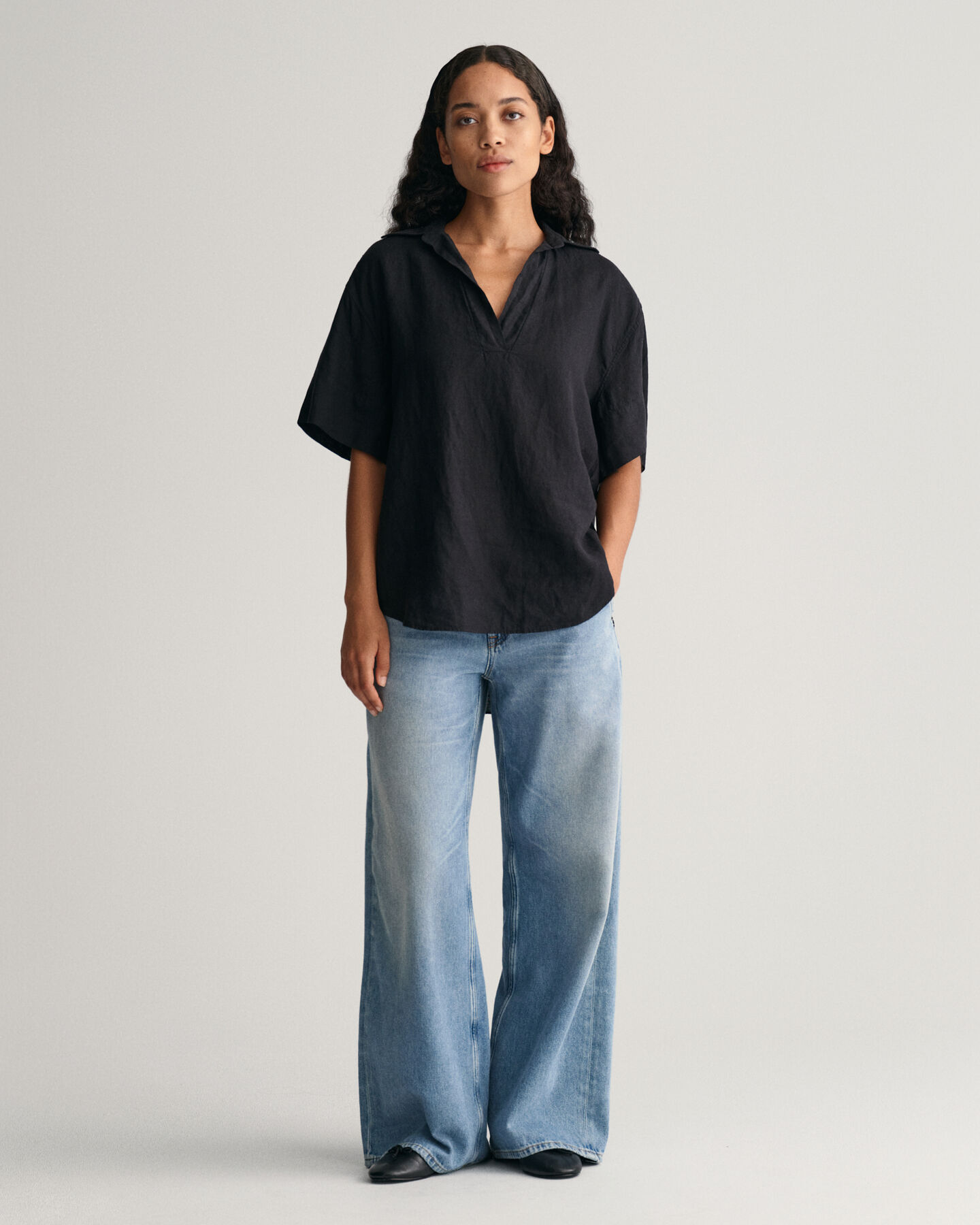 Relaxed&nbsp;fit ‑mitoitettu lyhythihainen Popover-pellavapaita