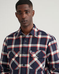 Ruudullinen flanellikankainen päällyspaita