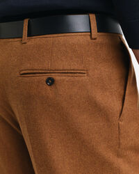 Relaxed fit ‑mitoitetut villaflanelliset puvunhousut