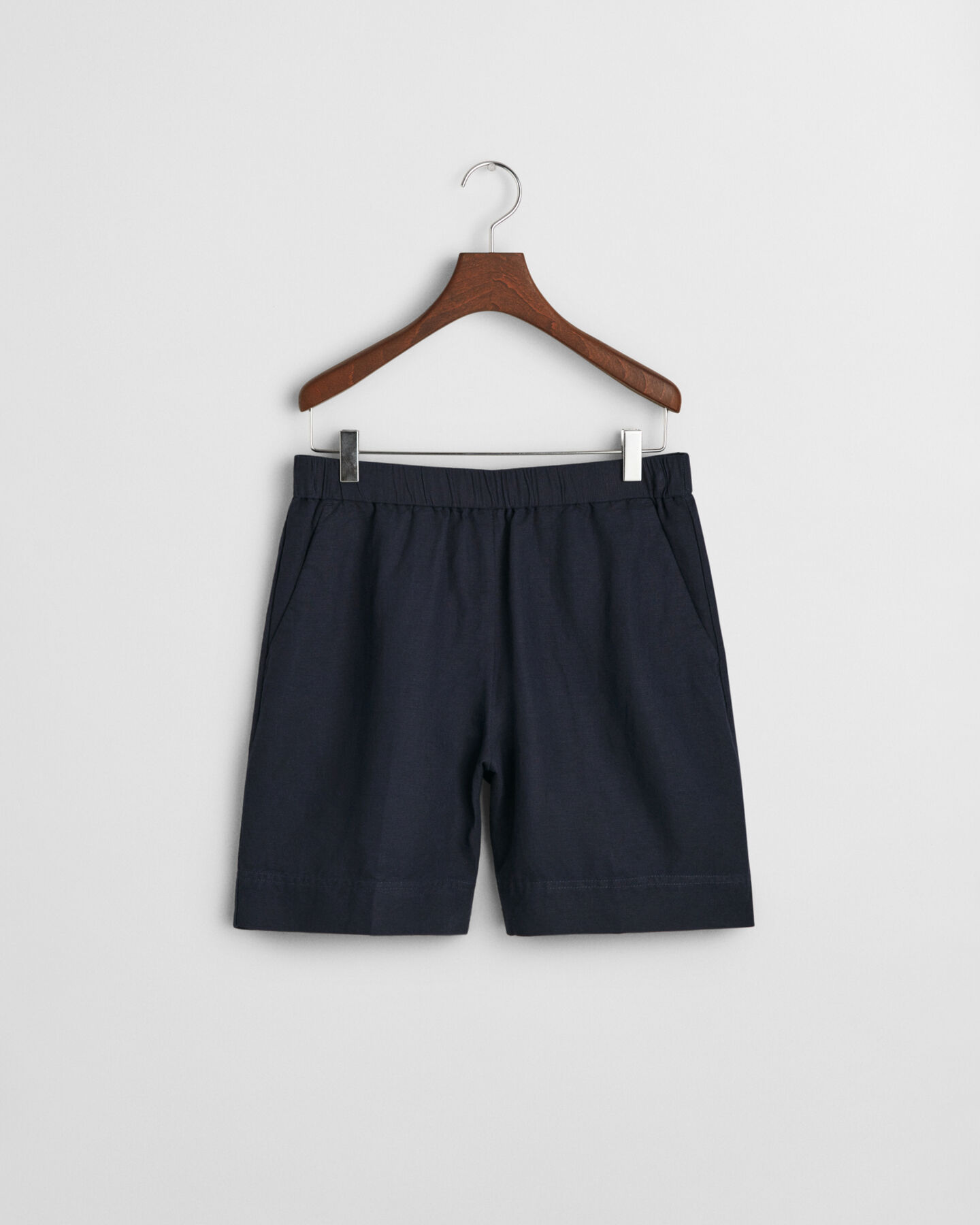 Relaxed fit ‑mitoitetut Pull-On-pellavasekoiteshortsit