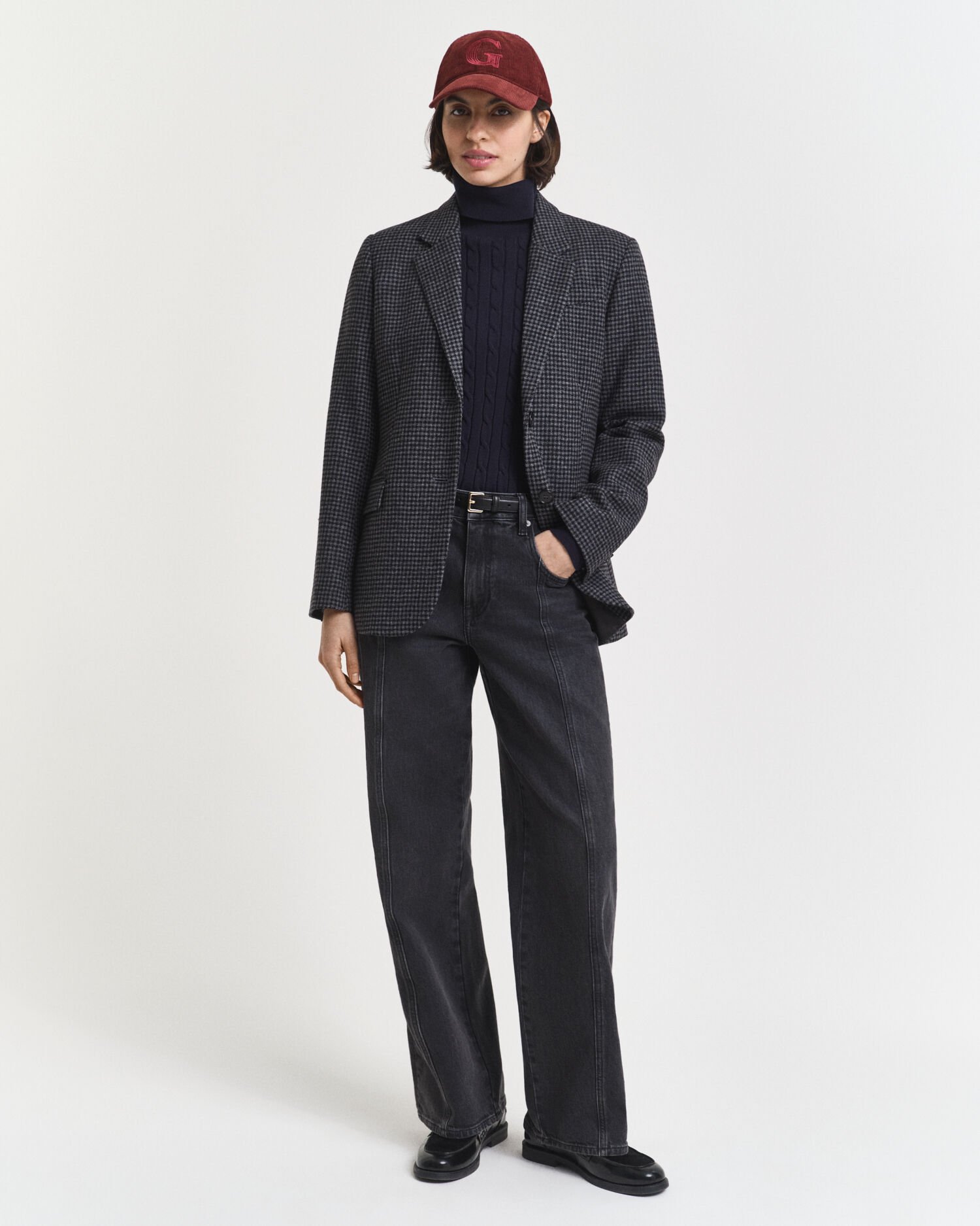 Joustopuuvillainen palmikkopooloneule