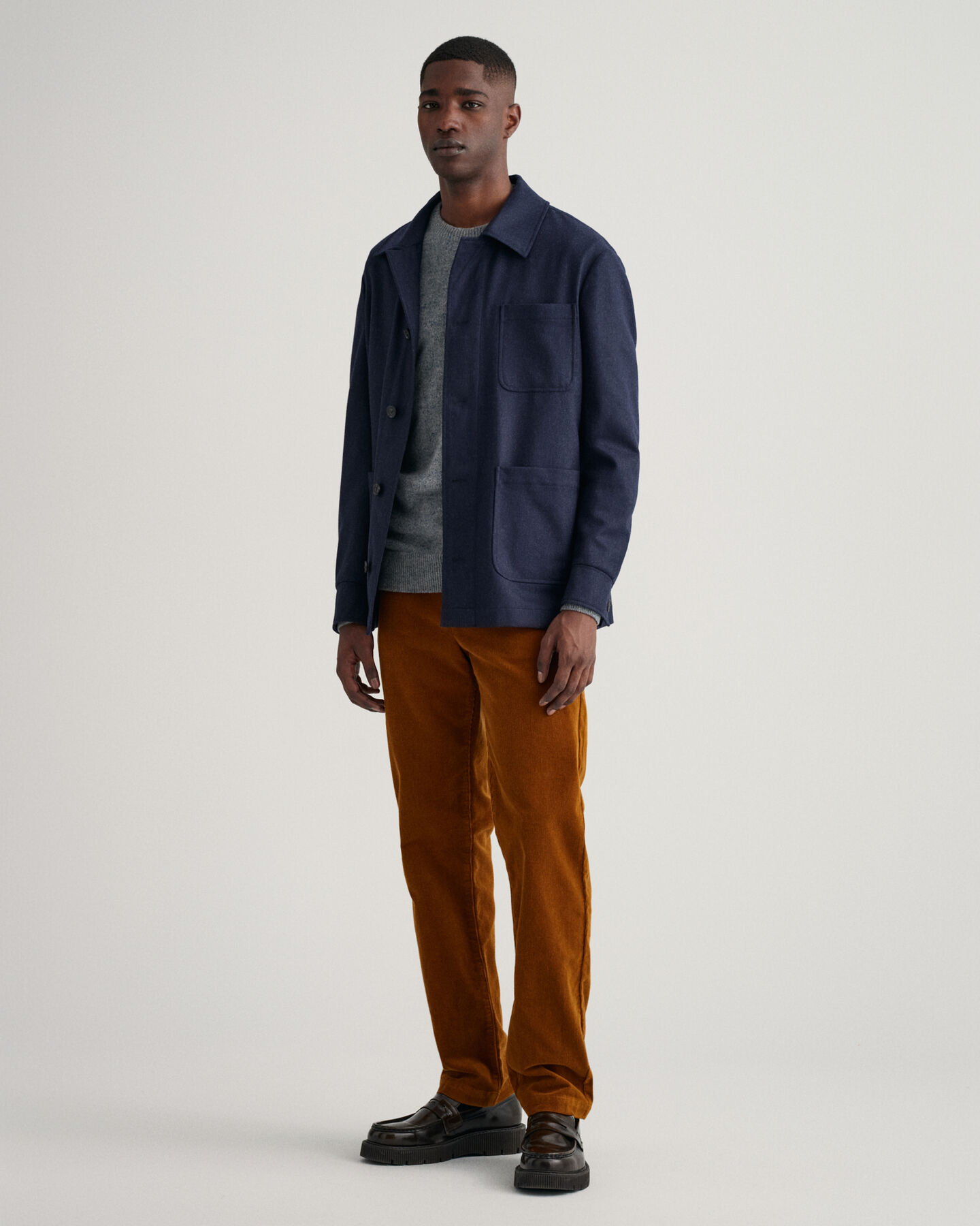 Meleerattu Neps-neulepusero, pyöreä pääntie