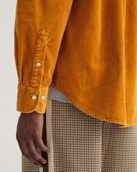 Relaxed fit ‑mitoitettu Heavy Washed ‑vakosamettipaita