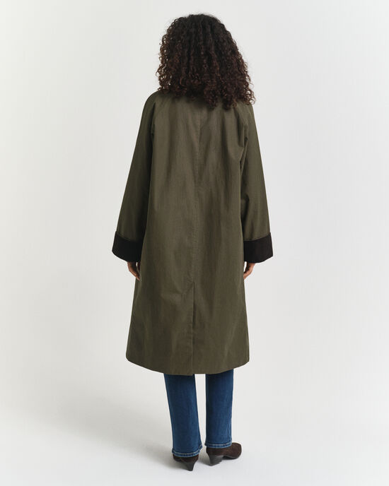 Öljykankainen autotakki