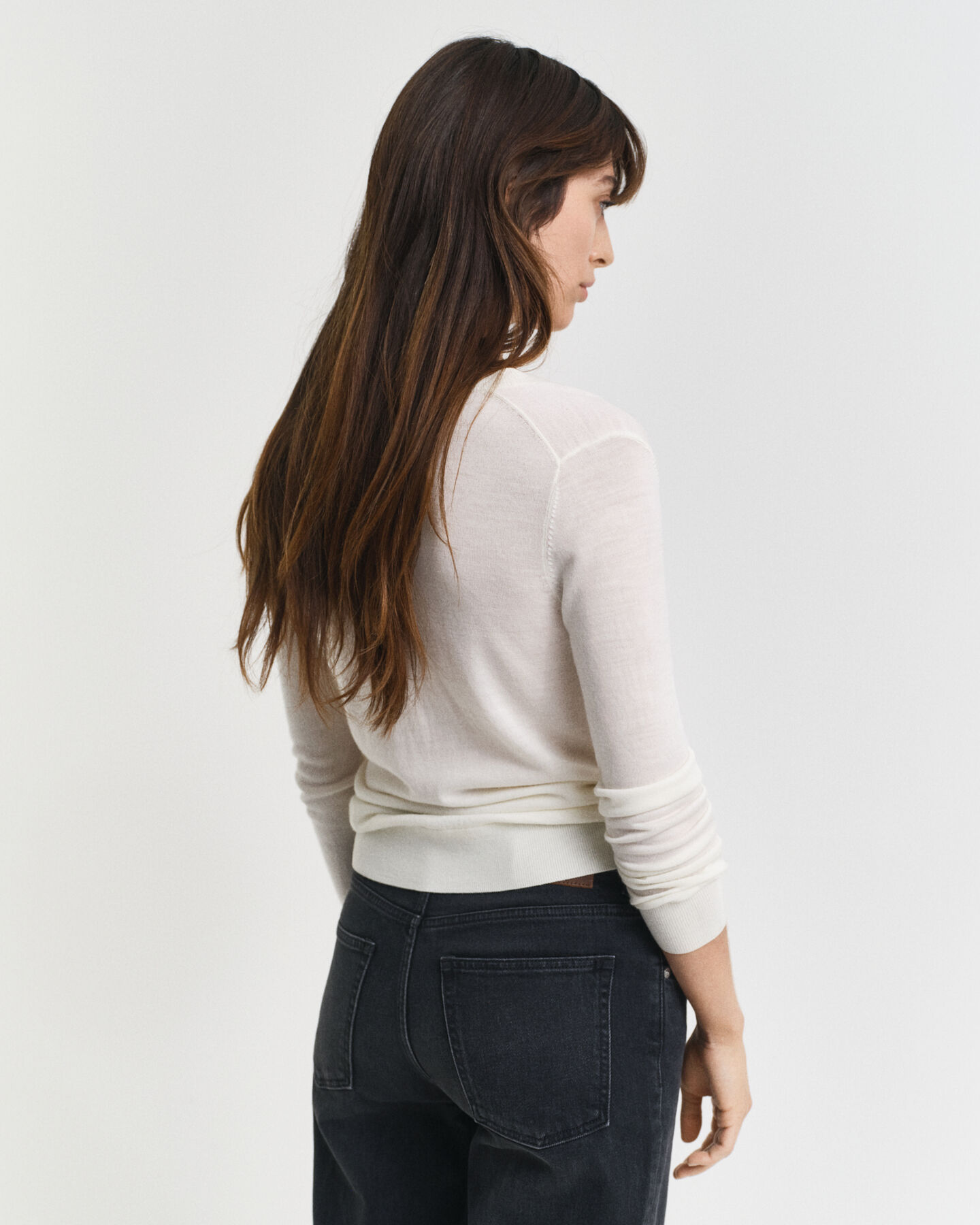 Ohut merinovillaneule, v-pääntie