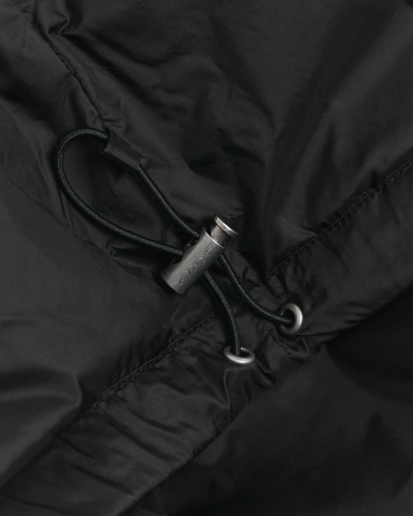 Kevyesti topattu liivi