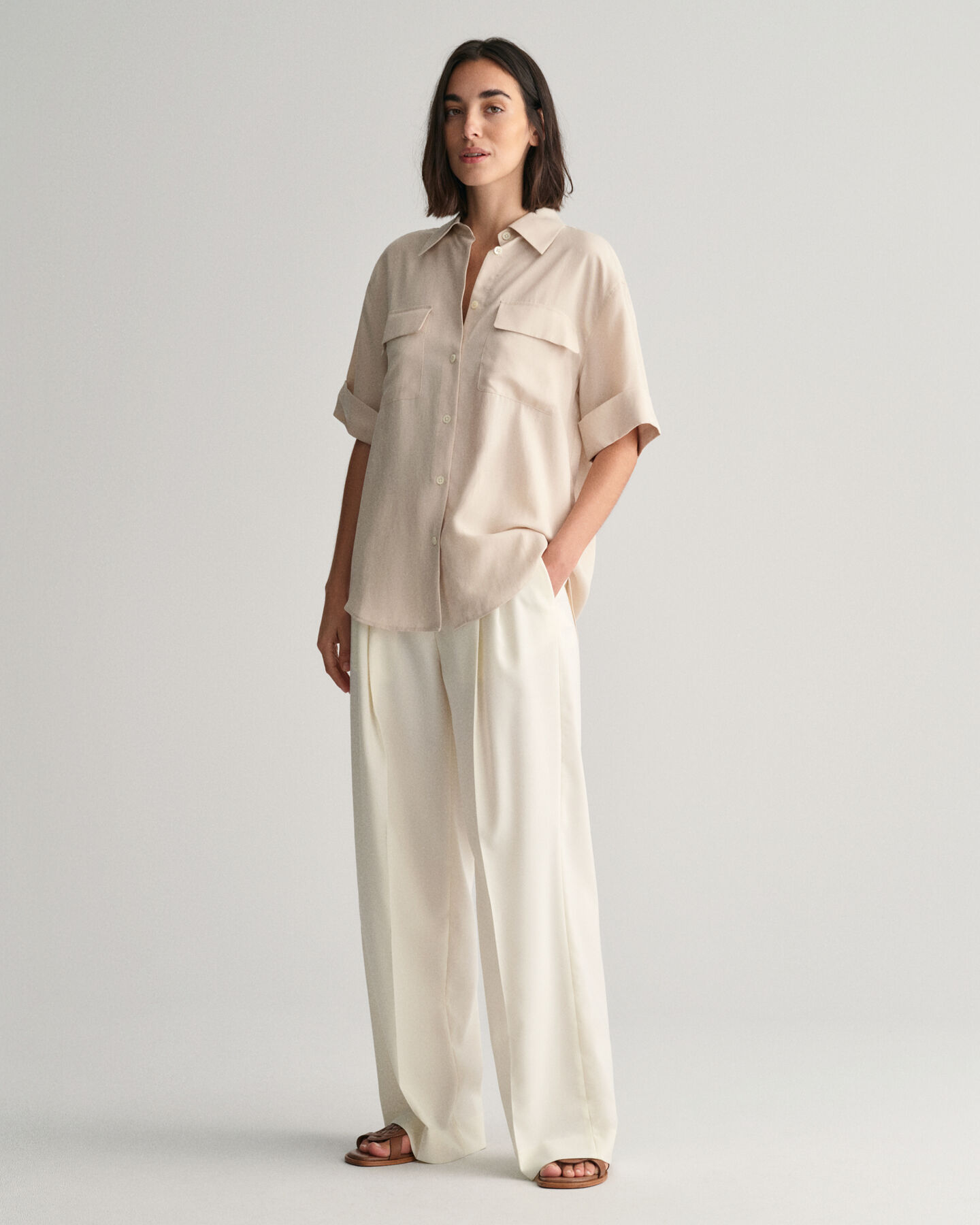 Relaxed&nbsp;fit ‑mitoitettu lyhythihainen Pocket Detail -paita