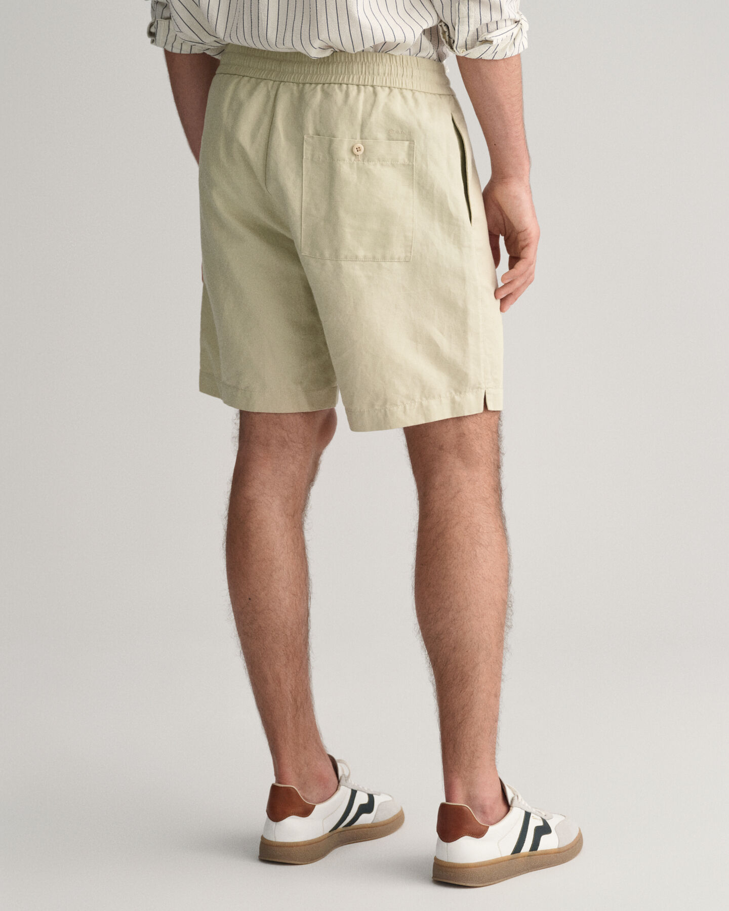 Puuvilla-pellavashortsit