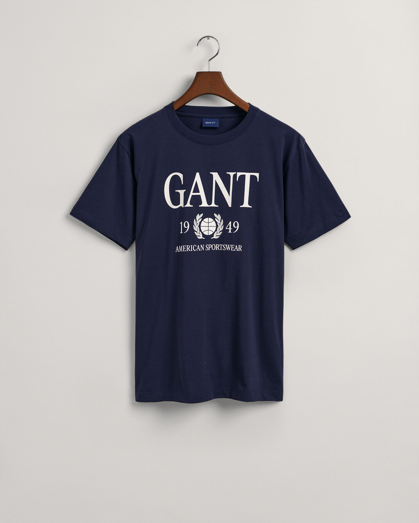 Retro Crest ‑t‑paita