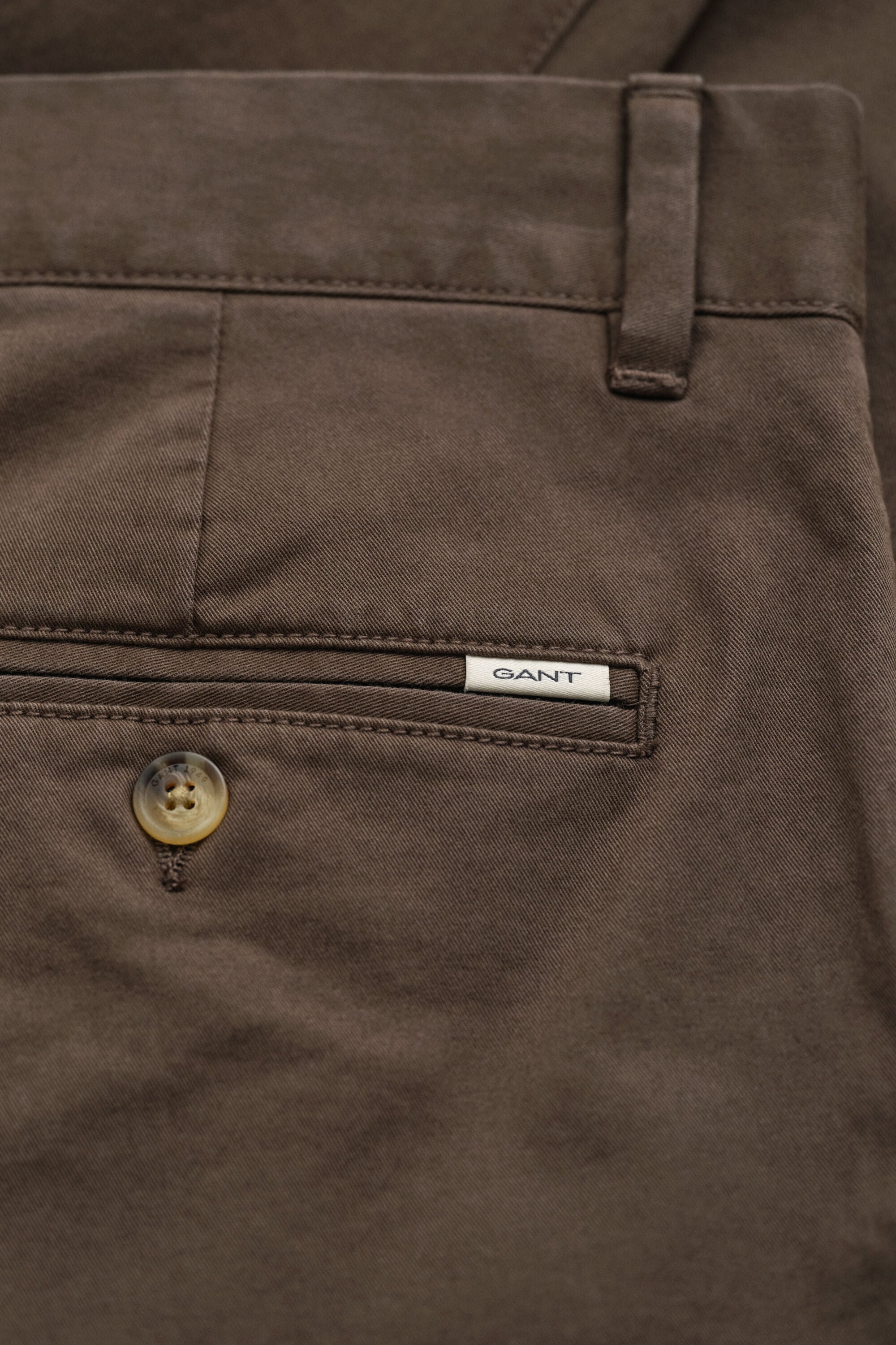 Slim fit ‑mitoitetut klassiset chinot