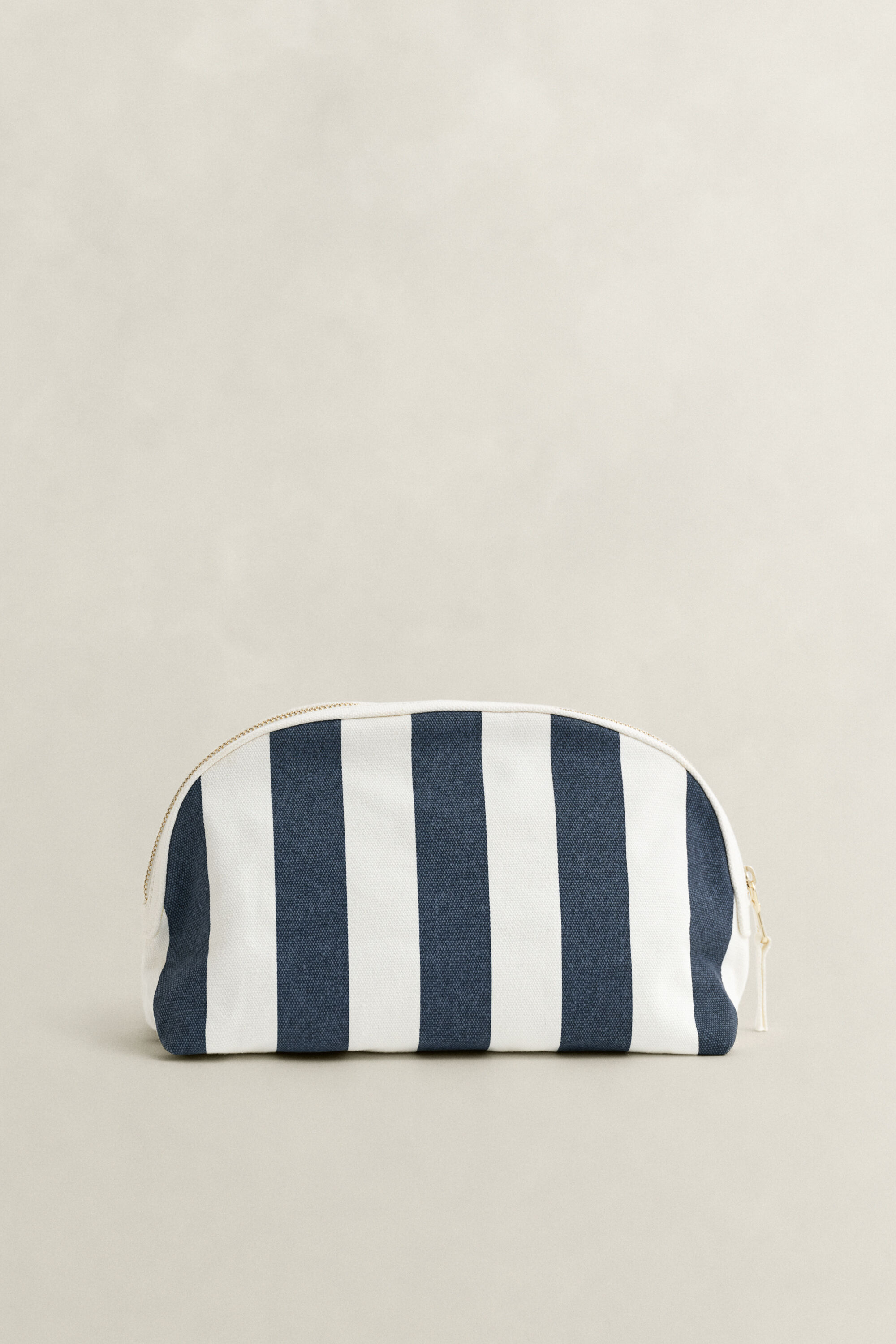 Kanvaasikankainen toilettilaukku