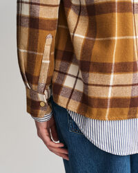 Ruudullinen flanellipusakka