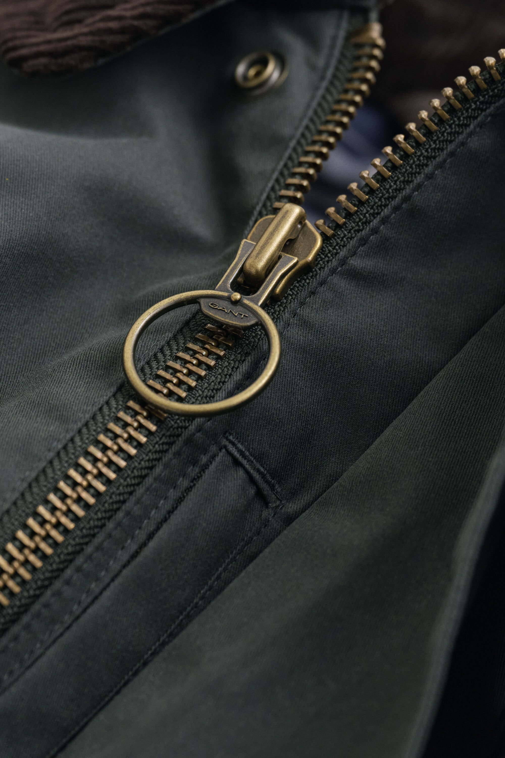 Öljykankainen navettatakki