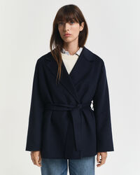 Käsin tikattu takki ja vyö