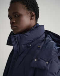 Kokopitkä untuvatakki