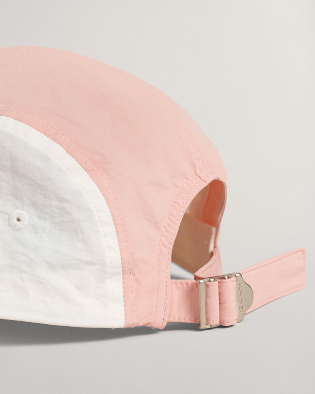 Kontrastiv&auml;rinen GANT USA -leirilippis