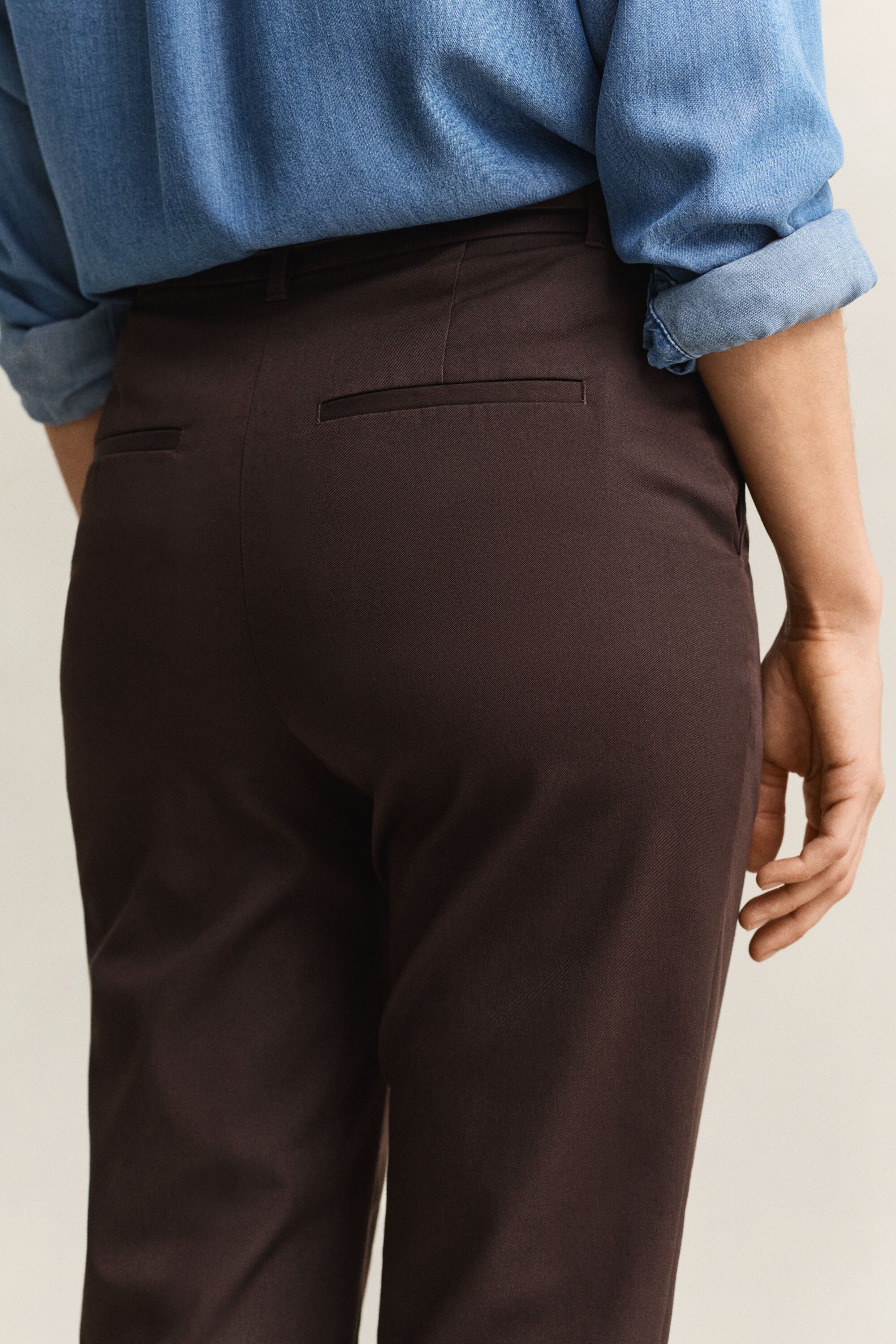 Slim fit ‑mitoitetut housut