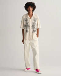 Oversized fit -mitoitettu kirjailtu lyhythihainen paita