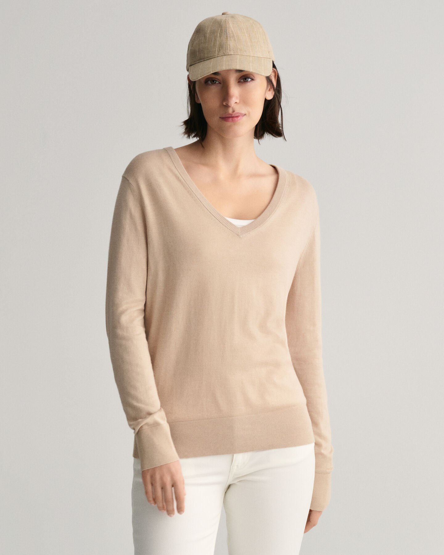 Raidallinen pellavainen lippalakki