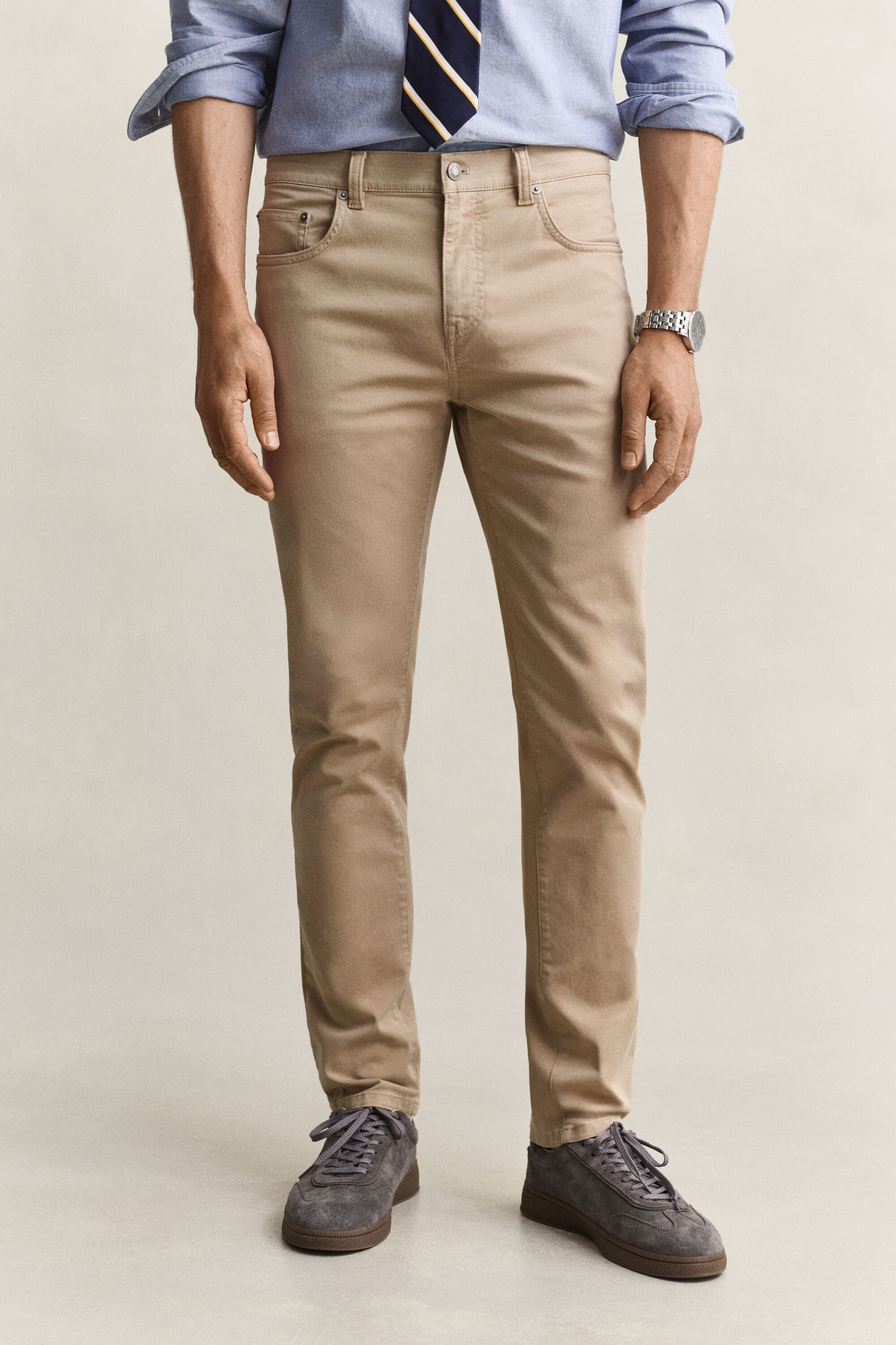 Slim fit ‑mitoitetut Desert-farkut