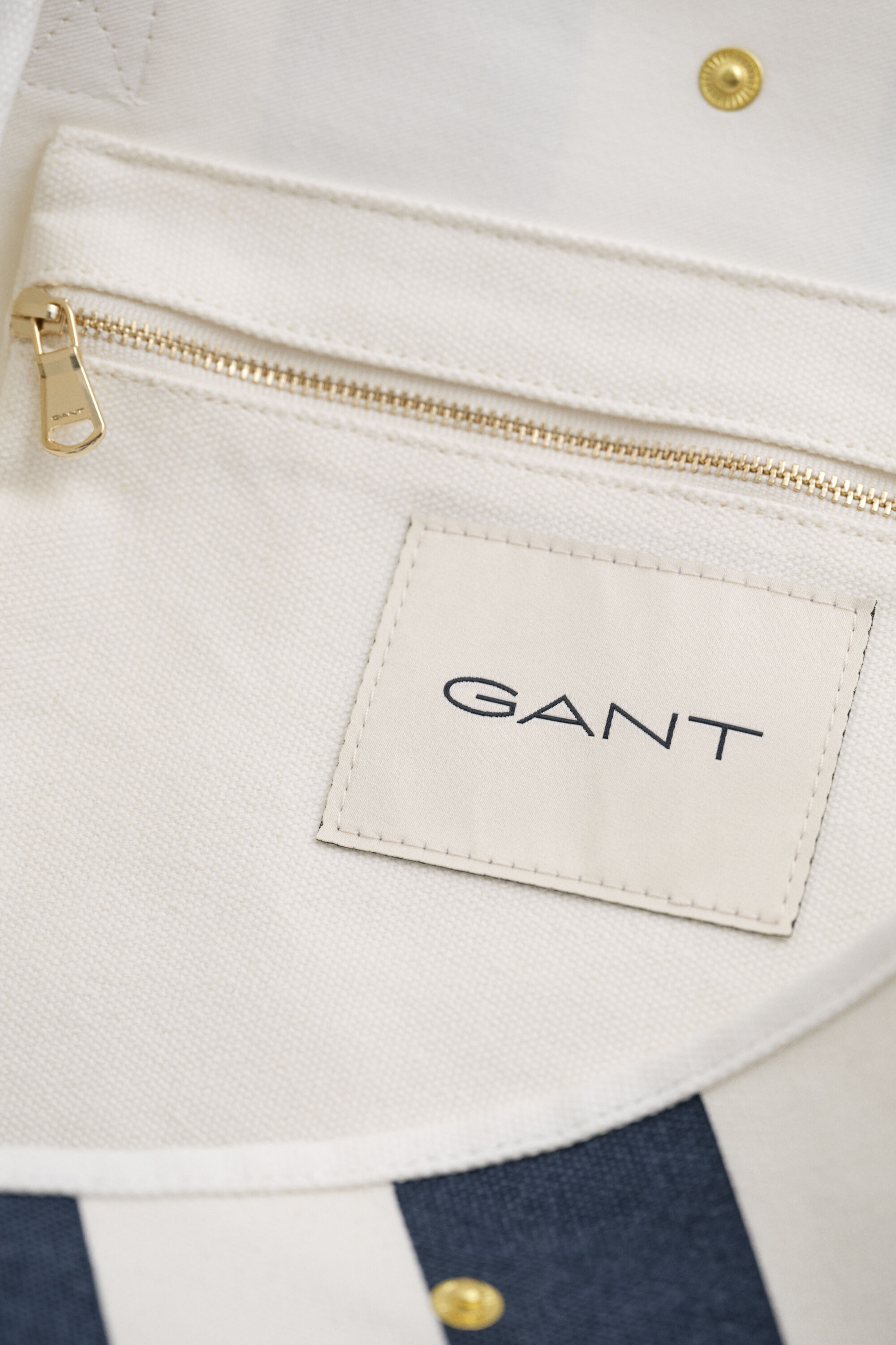 Kanvaasikankainen rantakassi