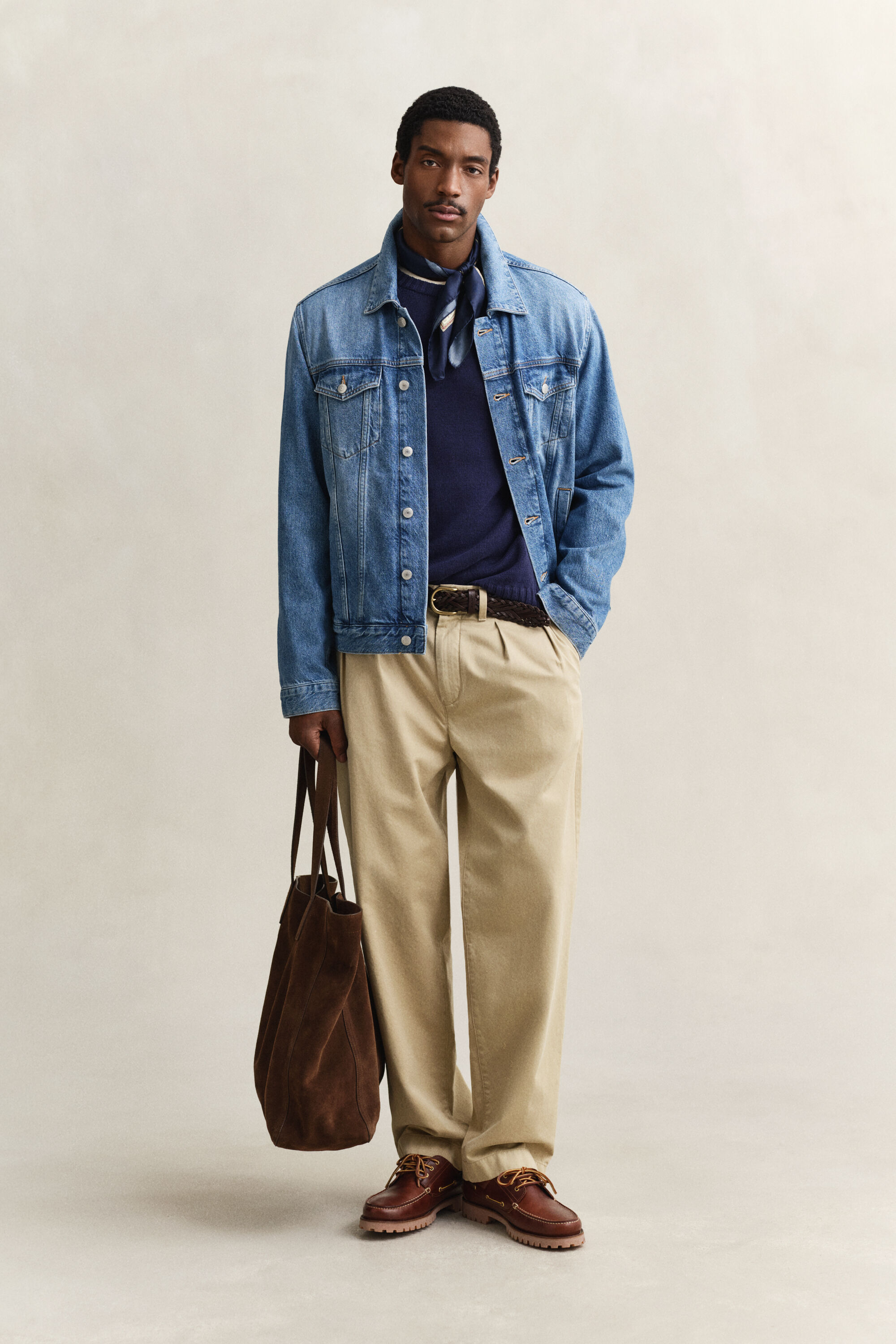 Neulepusero pellavasekoitteesta