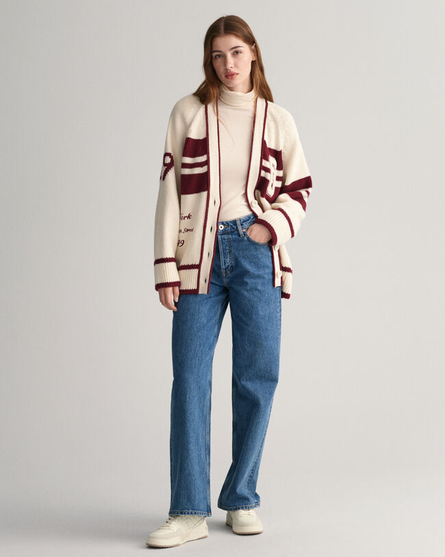 GANT Varsity ‑neuletakki, jossa v-pääntie