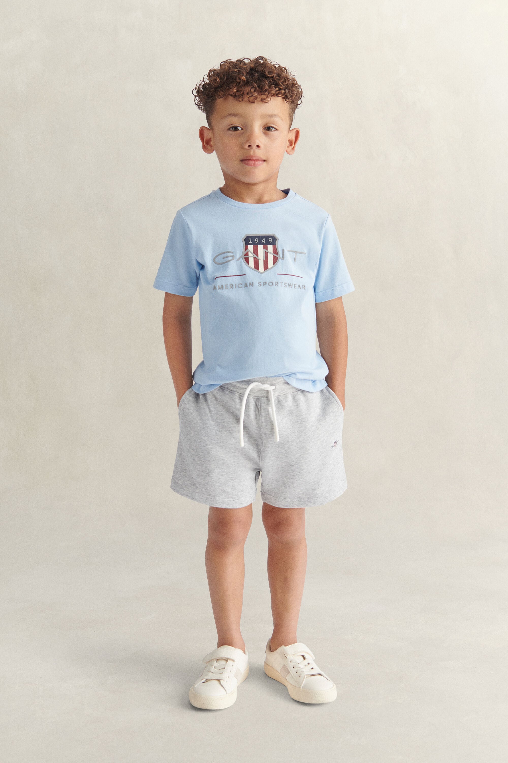 Boys‑malliston Archive Shield -t‑paita ja -collegeshortsit