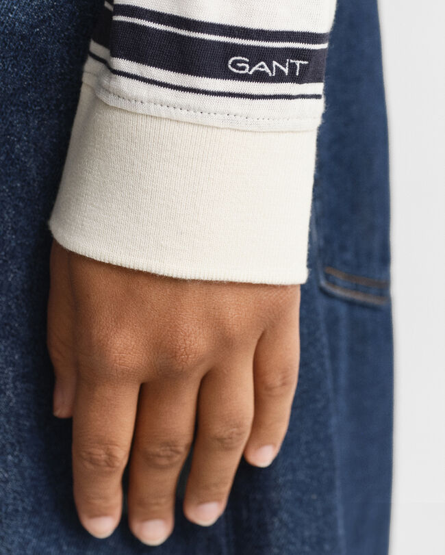 Pitkähihainen raidallinen pikeepaita