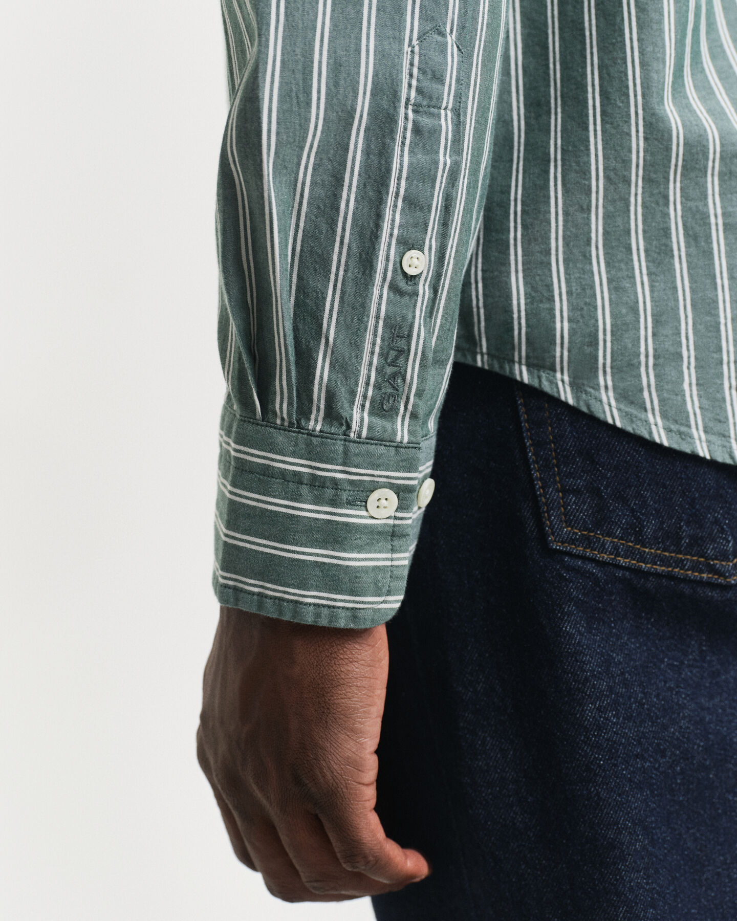 Regular fit ‑mitoitettu raidallinen Archive-popliinipaita