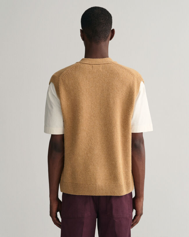 Pehmeä napitettava villaliivi