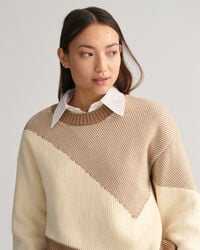 Moniv&auml;rinen puuvillaneulepusero, jossa py&ouml;re&auml; p&auml;&auml;ntie