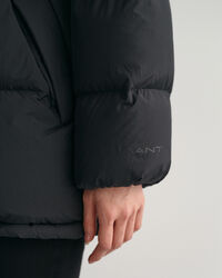 Puolipitk&auml; untuvatakki