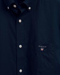 Regular&nbsp;fit ‑mitoitettu lyhythihainen paita broadcloth-kankaasta