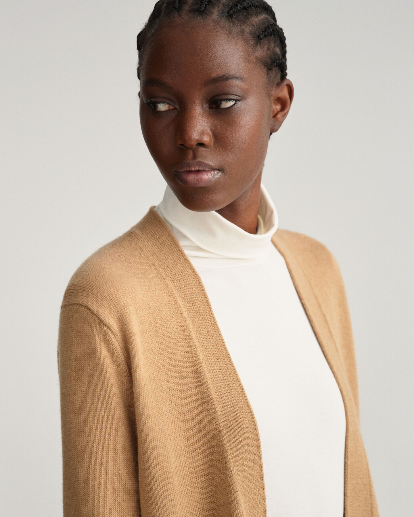 Pitkä villaneuletakki