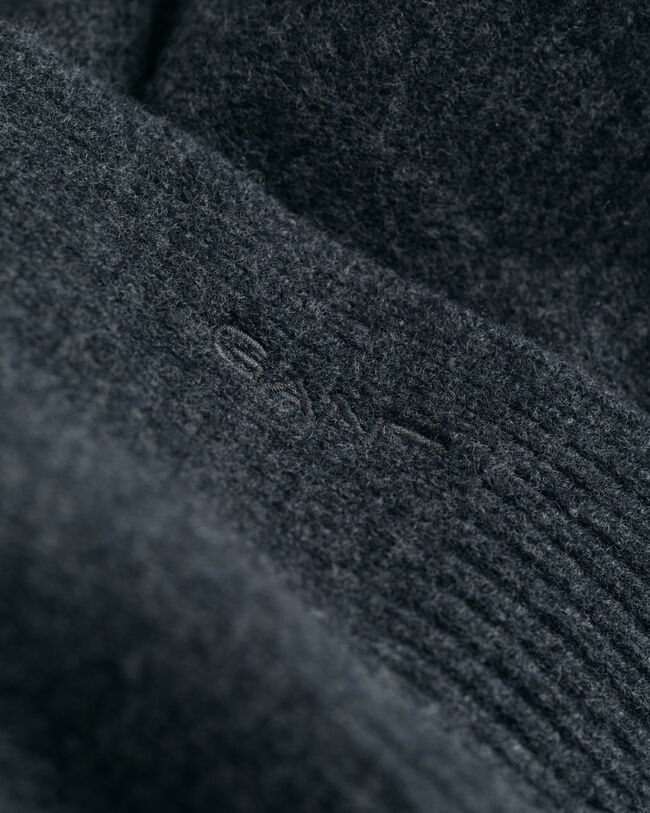 Neulottu villakaulaliina