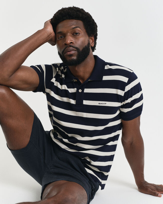 Raidallinen pikeepaita