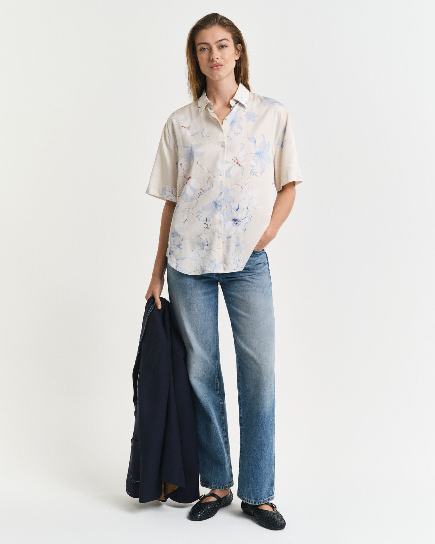 Regular fit ‑mitoitettu lyhythihainen kukkapaita