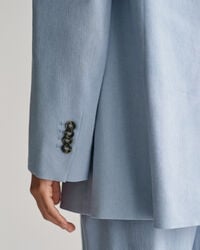 Regular fit ‑mitoitettu joustava pellavableiseri