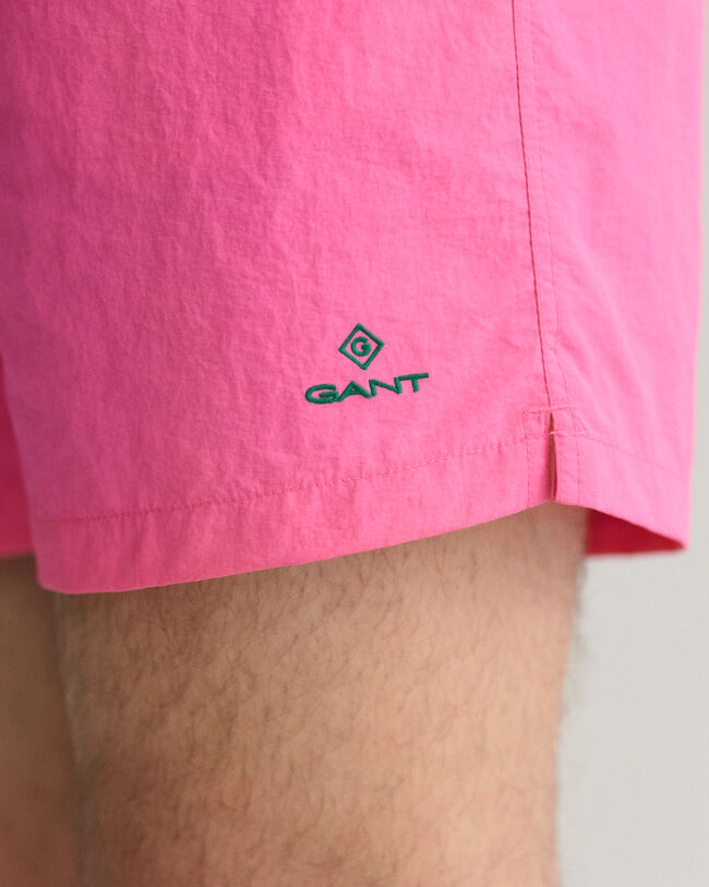 Classic&nbsp;fit ‑mitoitetut uimashortsit